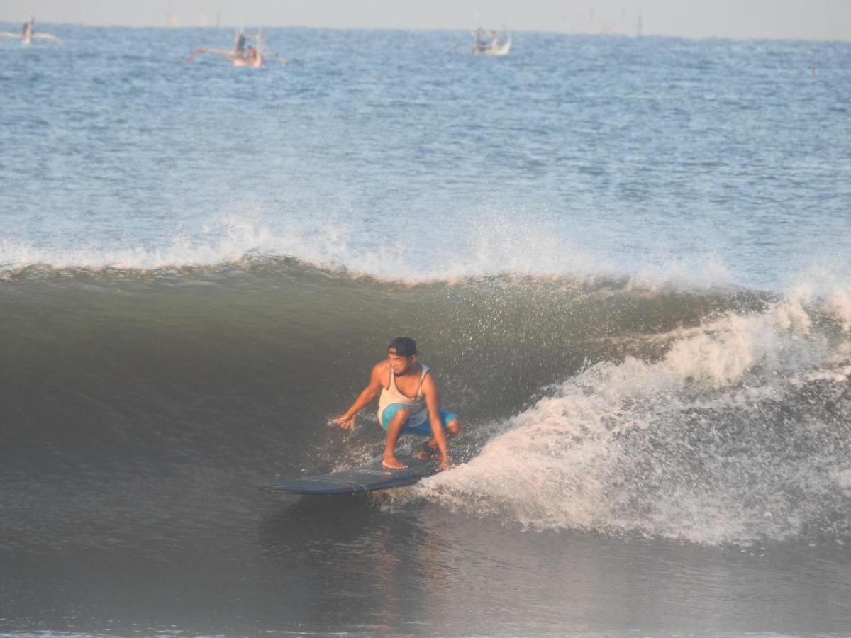 Hotel The Point Surfcamp Bali Pulukan Esterno foto