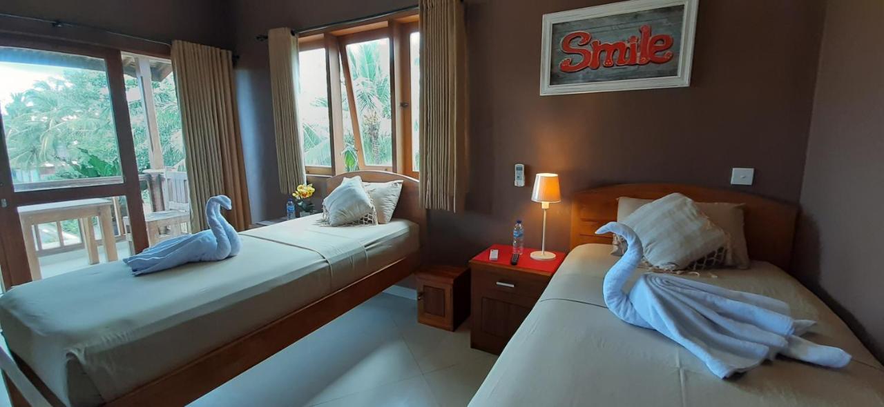 Hotel The Point Surfcamp Bali Pulukan Esterno foto